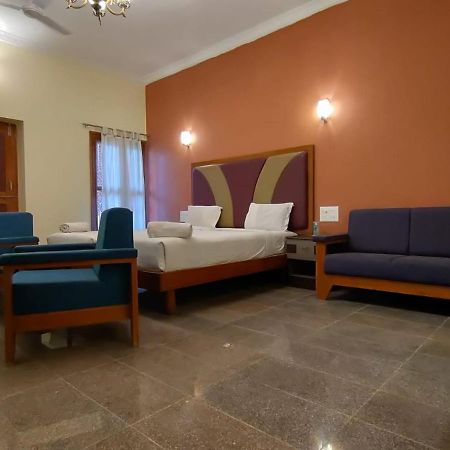 Kanthi Resorts Badami Bagalkot Exterior photo